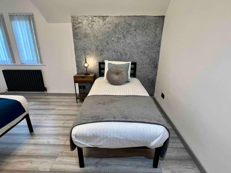 Casa de férias Modern Centre Townhouse Sleeps 10 & Parking Manchester