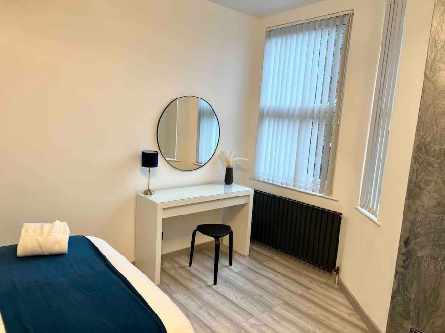 Casa de férias Modern Centre Townhouse Sleeps 10 & Parking *