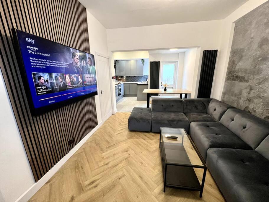 Modern Centre Townhouse Sleeps 10 & Parking Casa de férias *