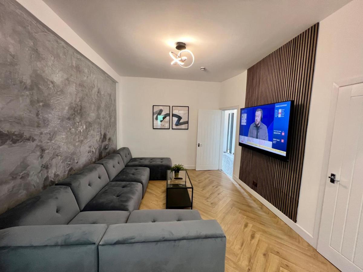 Casa de férias Modern Centre Townhouse Sleeps 10 & Parking *